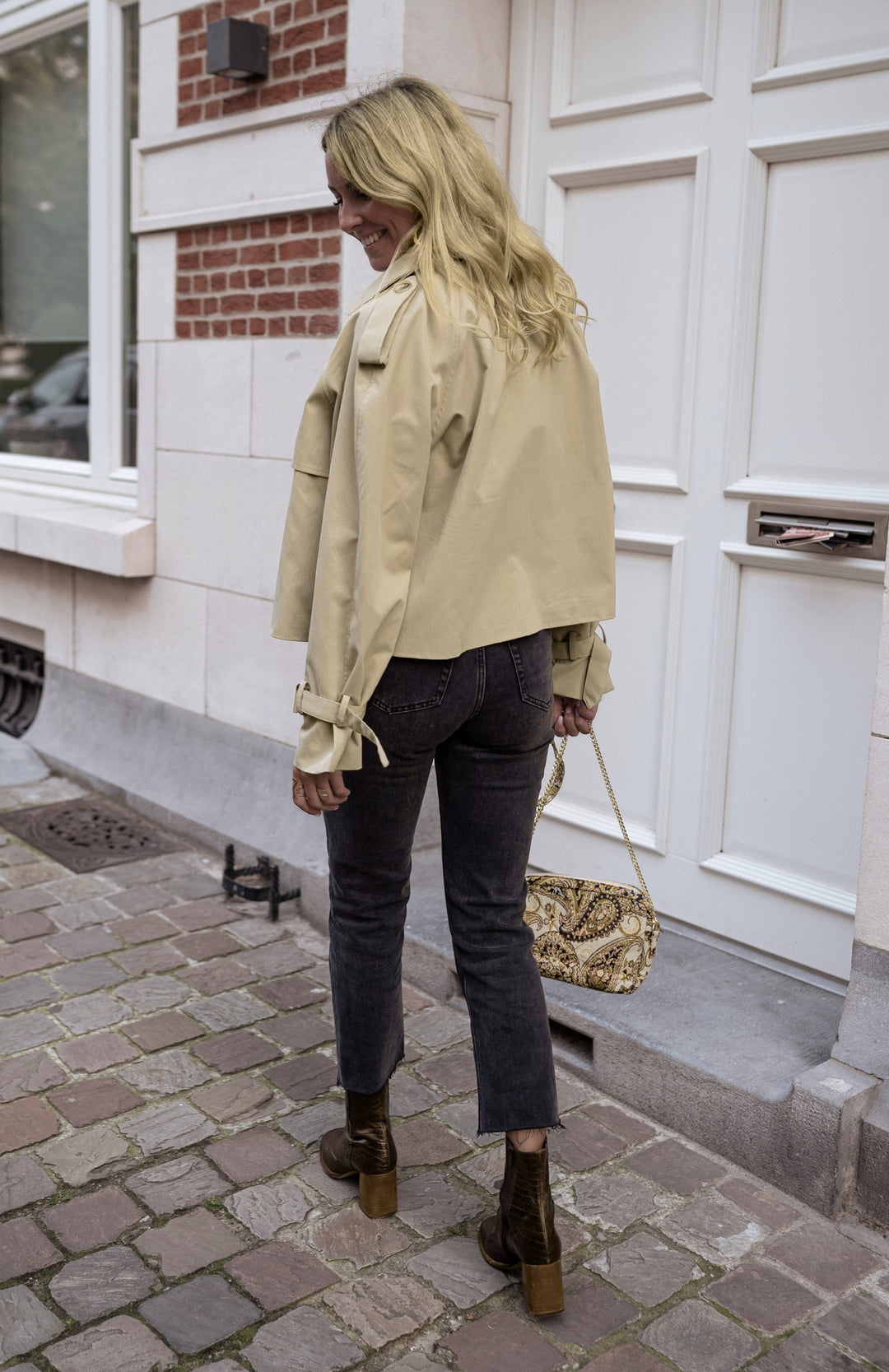 Chandni | Women's Cropped Trench Coat | Double-Breasted Classic
