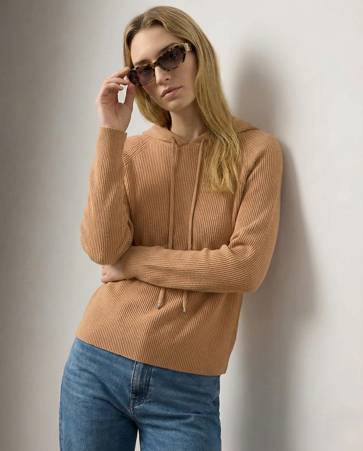 Daisy | Women's Downtown Classic Hoodie