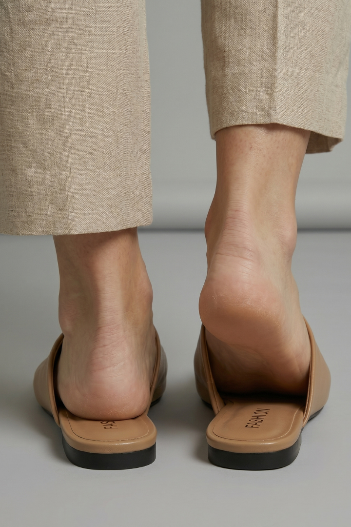 Eidothea | Women's Leather Sandals | Square Toe Slip On