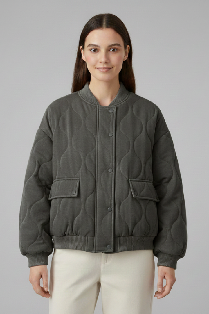 Unnur | Women's Oversized Quilted Jacket | Snap Closure