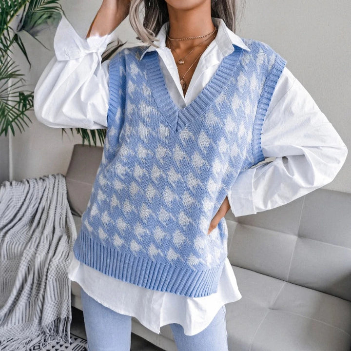 Zanele | Women's Knitted Vest | Houndstooth Pattern V-Neck