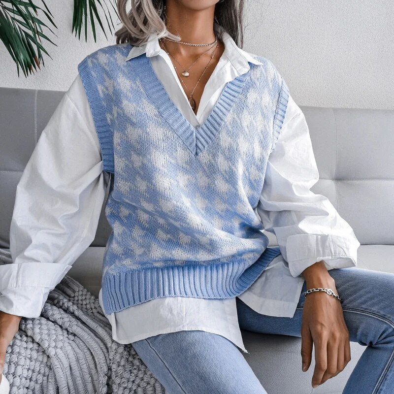 Zanele | Women's Knitted Vest | Houndstooth Pattern V-Neck