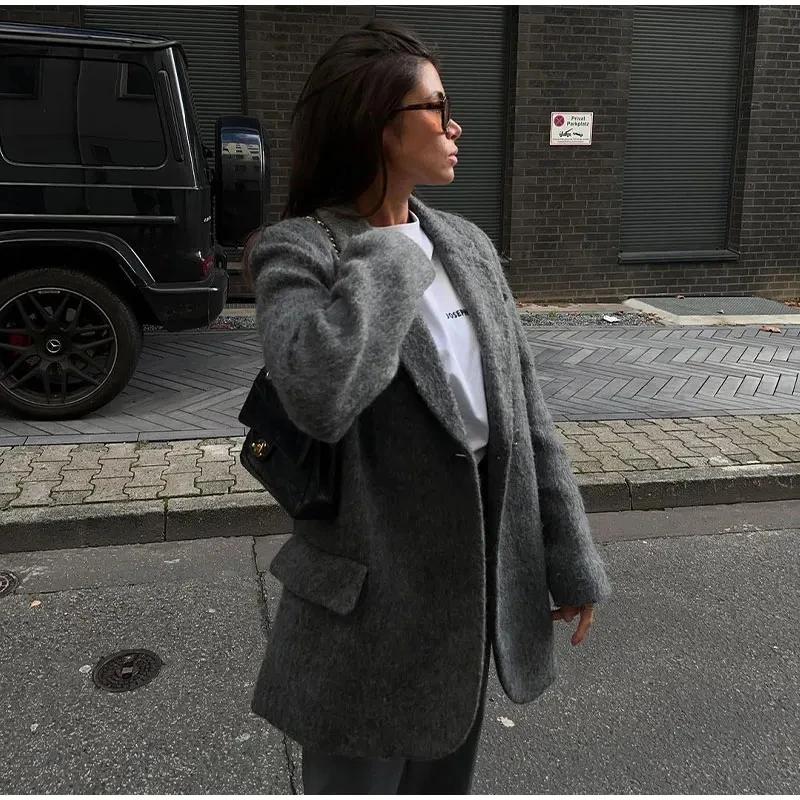 Rothlinde | Women's Oversized Blazer | Flap Pockets Notched Lapel
