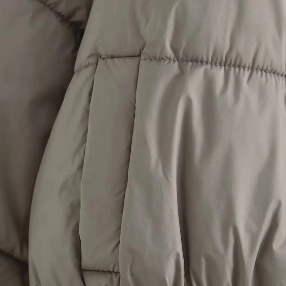 Mila | Women's Cropped Puffer Jacket | Stand Collar Zip Up