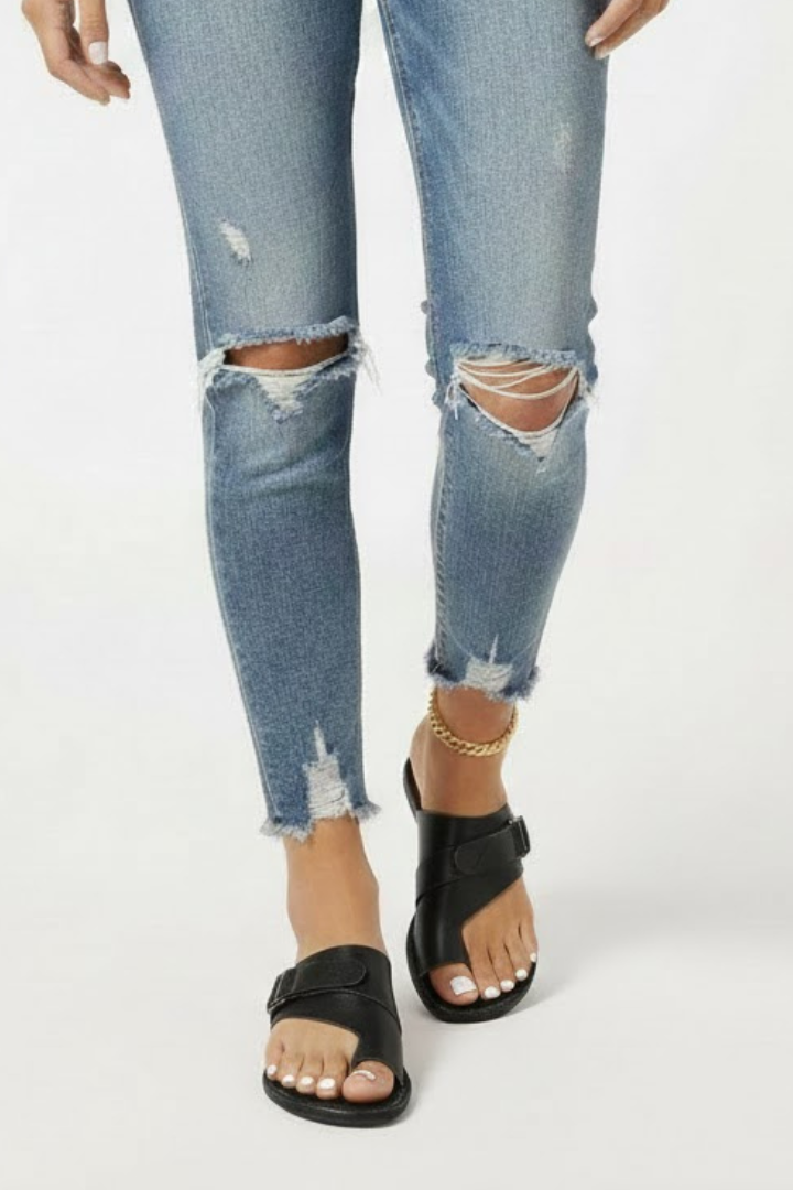 Luna | Women's Sandals | Buckle Textured Finish