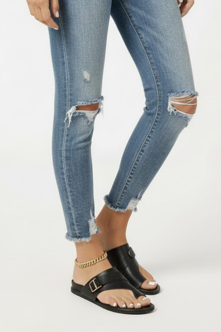 Luna | Women's Sandals | Buckle Textured Finish