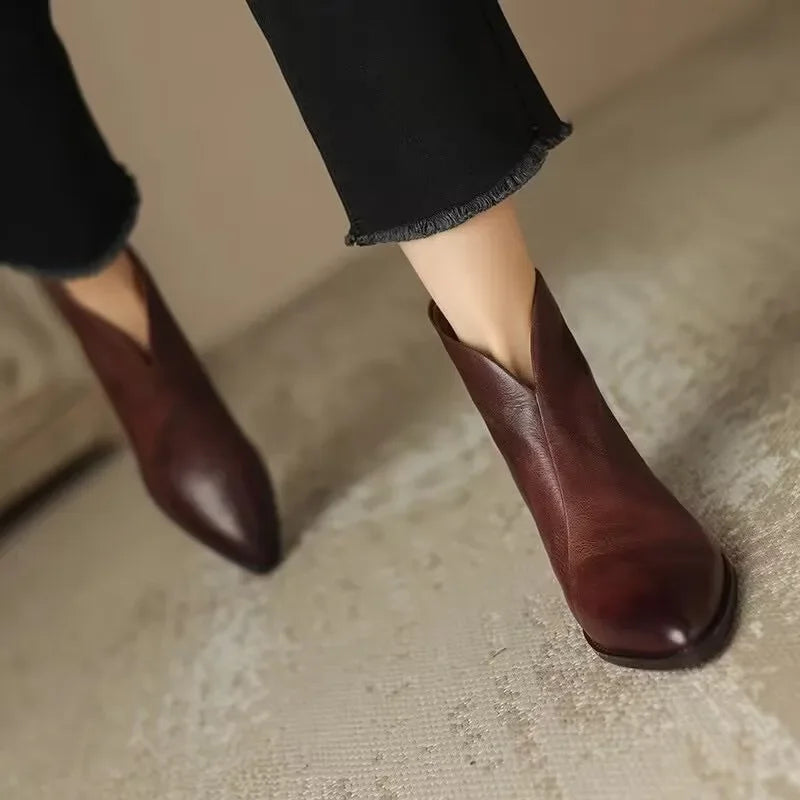 Eadgyth | Women's Chelsea Boots | Pointed Toe Block Heel Back Zip