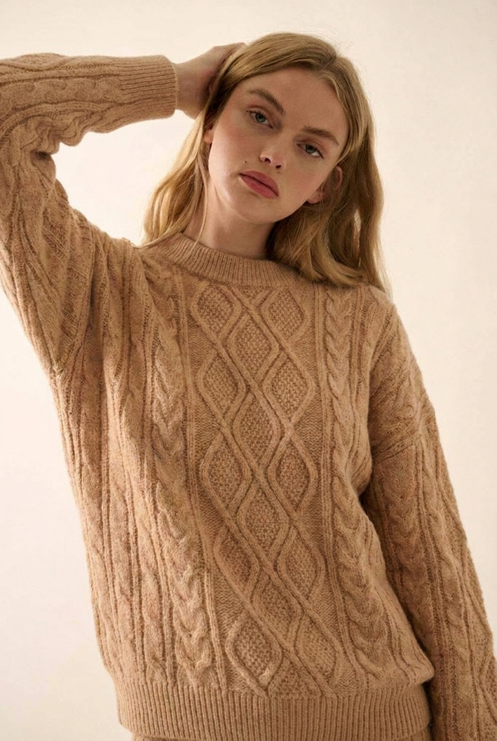 Thandeka | Women's Chunky Cable Knitted Jumper | Crew Neck Oversized