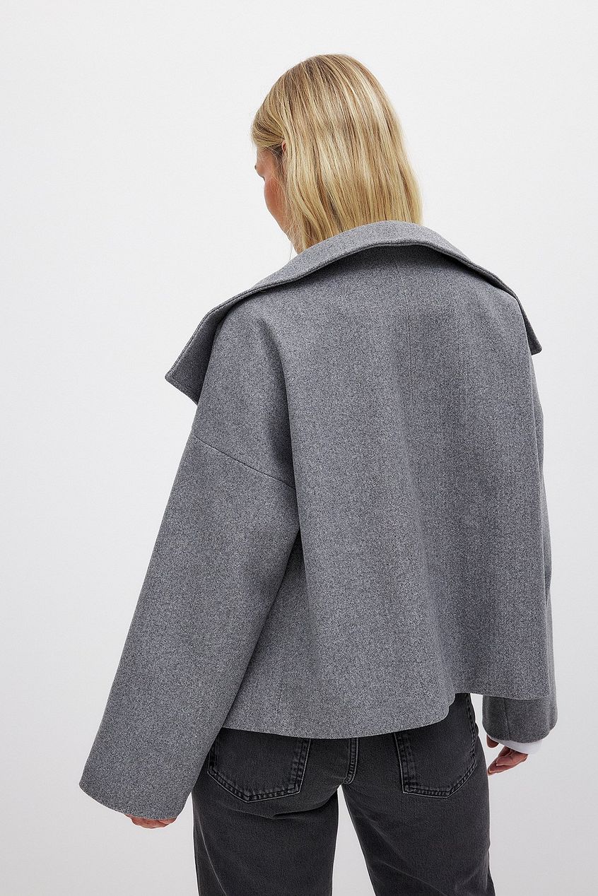 Malgorzata | Women's Cropped Trench Coat | Wide Lapel Double-Breasted Oversized