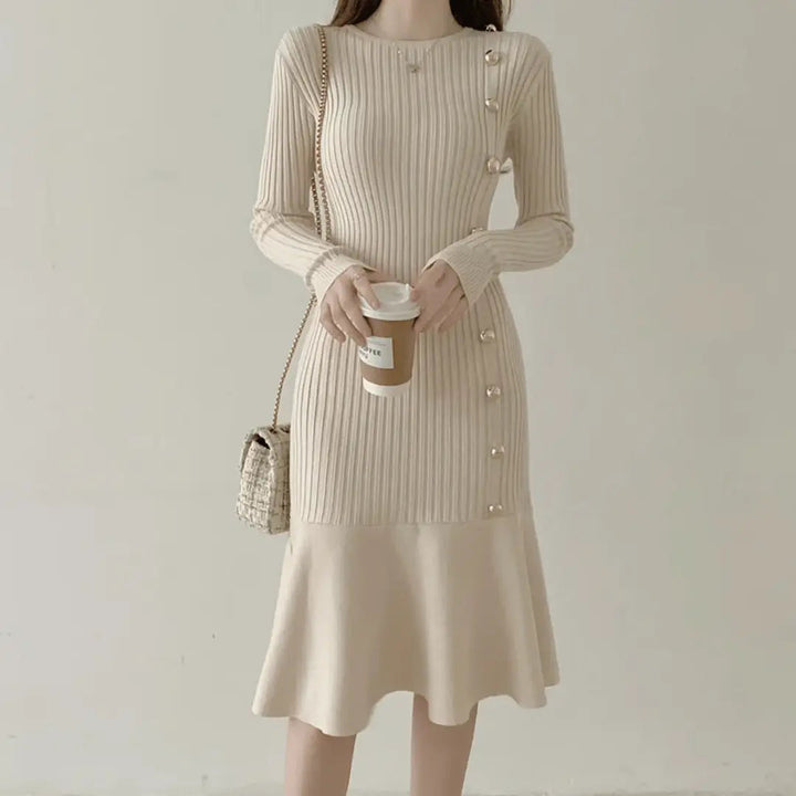 Trotula | Knit Midi Dress | Side Buttons Mermaid Hem