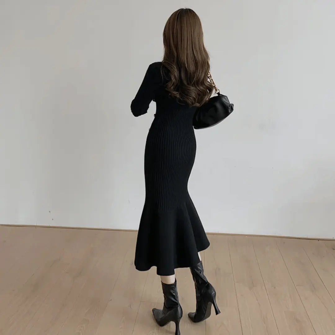 Trotula | Knit Midi Dress | Side Buttons Mermaid Hem